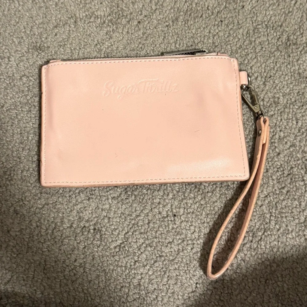 Dollskill Funds R Low coin purse - Picture 2 of 3